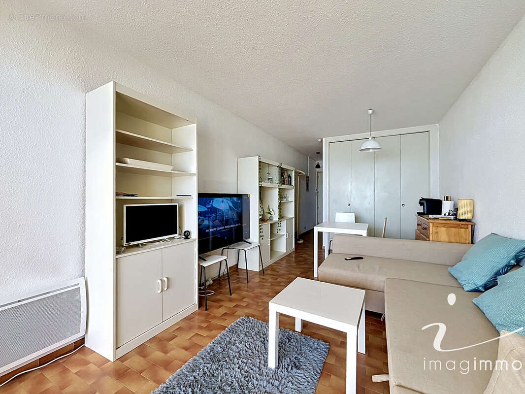 Vente interactive studio avec terrasse acces direct plage - photo 4