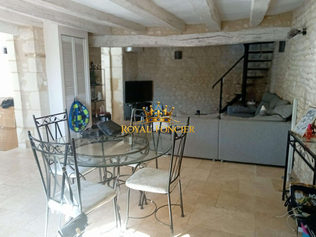 Maison 117 m² à Marcilly-Sur-Vienne  - photo 4