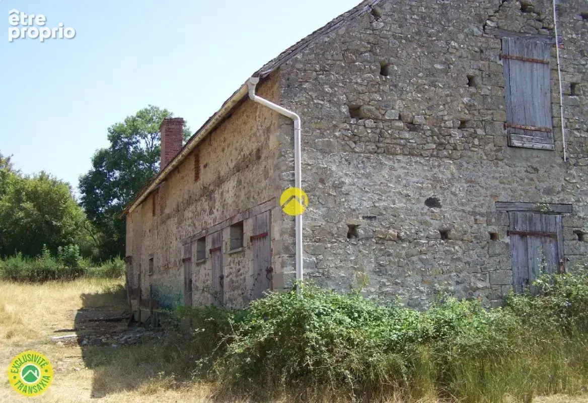 Terrain à Lussac-Les-Eglises  - photo 7