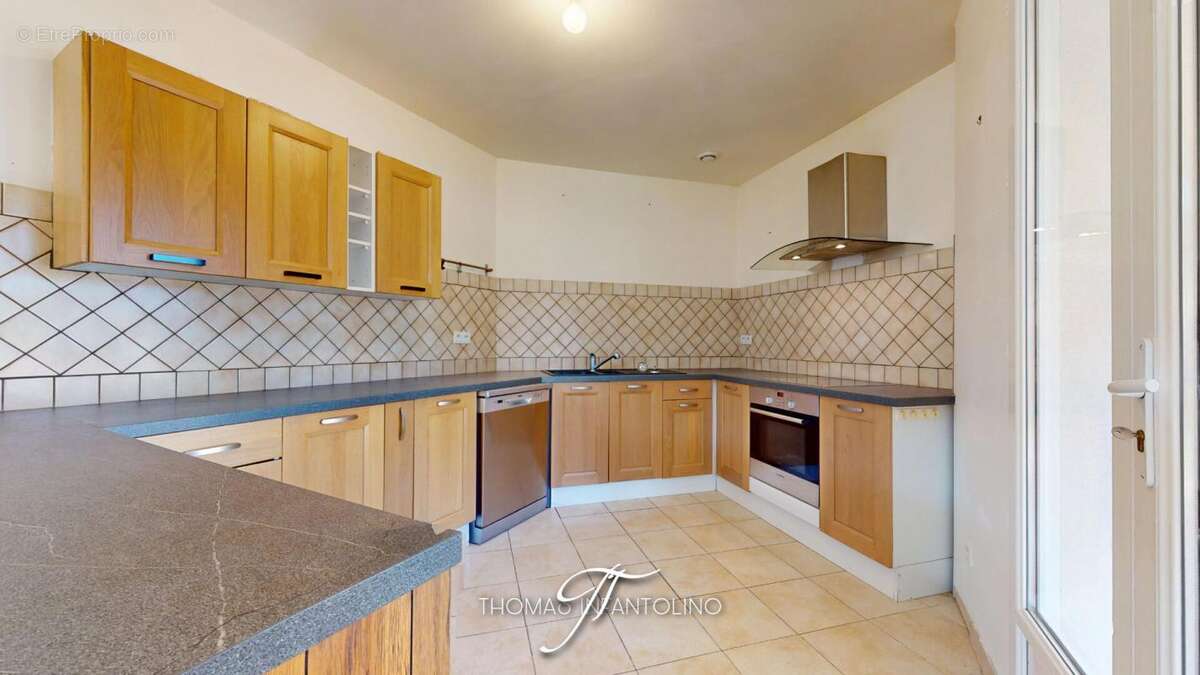 En exclusivite - maison 4 faces - 4 chambres - bureau - garage - photo 5
