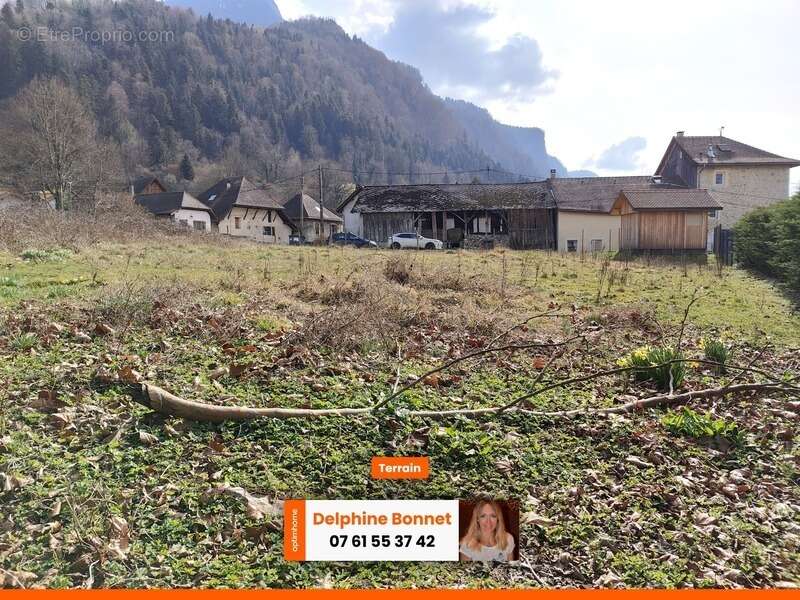 Terrain à SAINT-JOSEPH-DE-RIVIERE