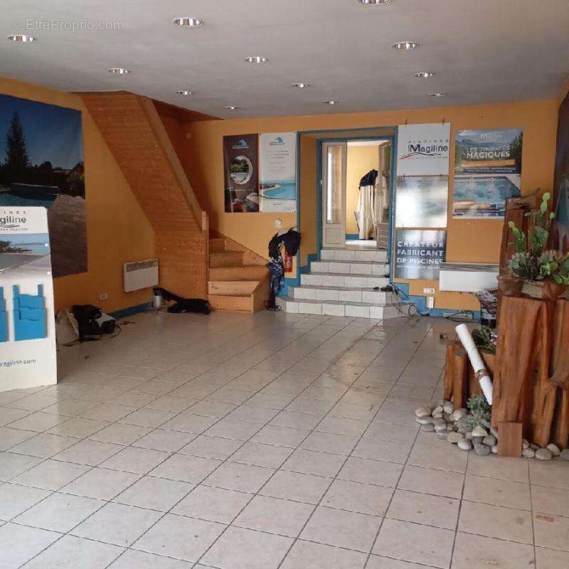 Commerce à AIXE-SUR-VIENNE