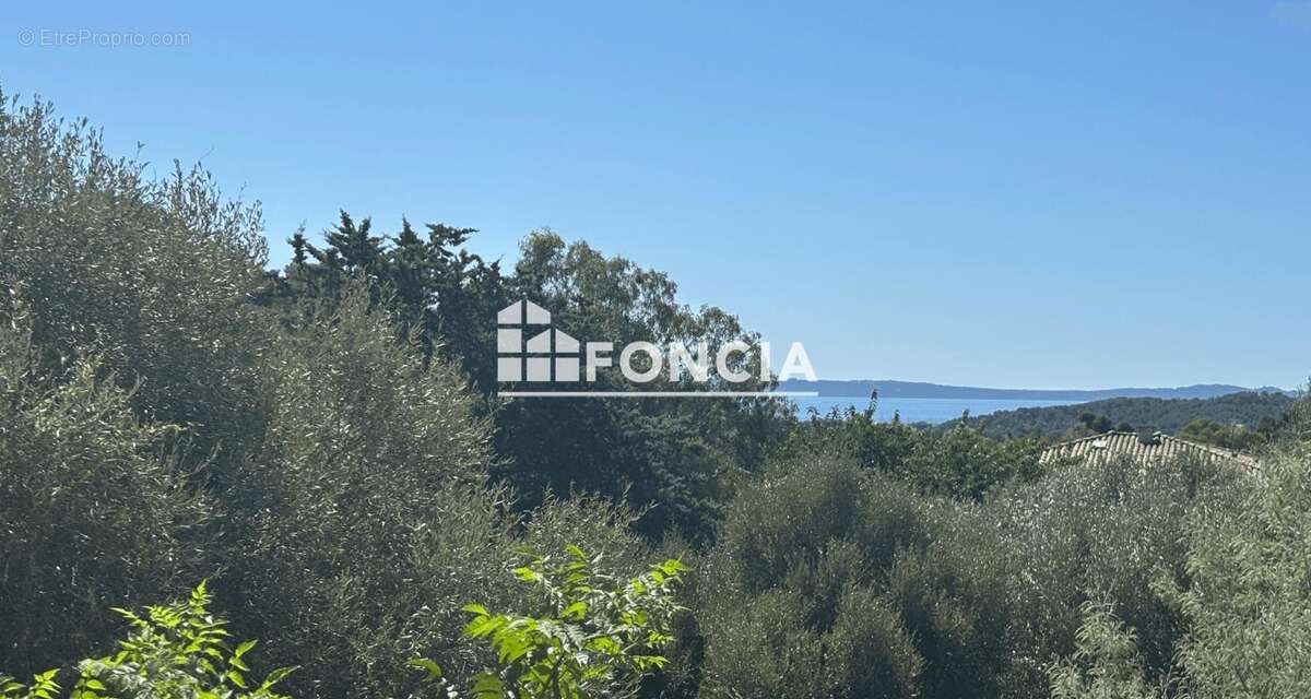 Maison à BORMES-LES-MIMOSAS