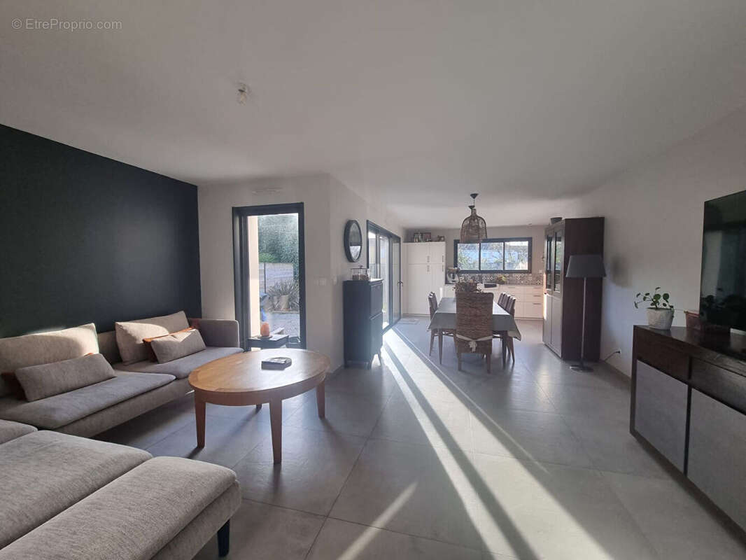 Maison à SAINT-SEBASTIEN-SUR-LOIRE