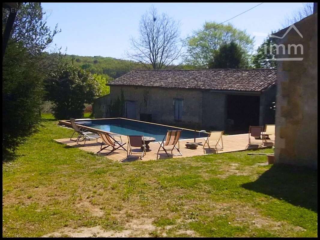 Maison à SAINT-MARTIAL-DE-MIRAMBEAU