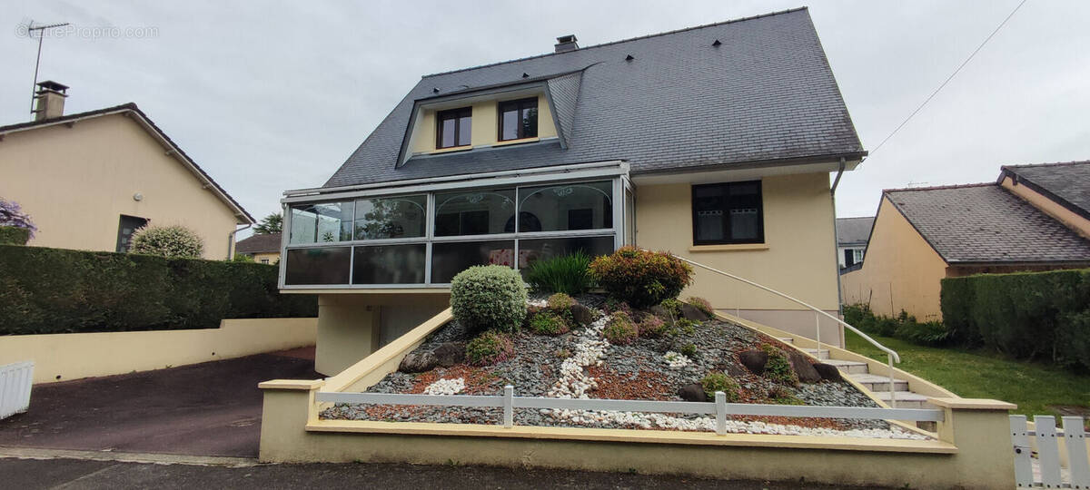 Maison à MAYENNE
