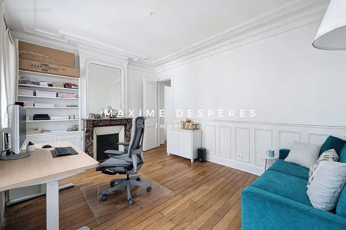 Appartement à NEUILLY-SUR-SEINE