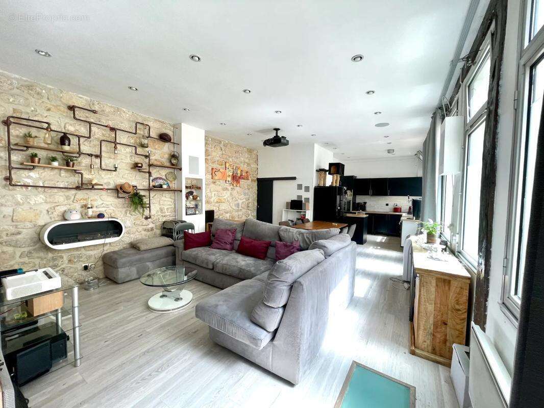 Appartement à PARIS-11E