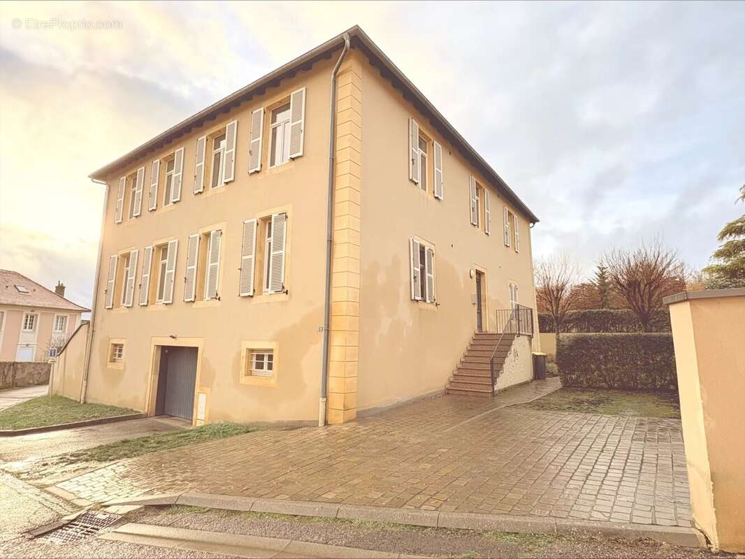 Appartement à SCY-CHAZELLES