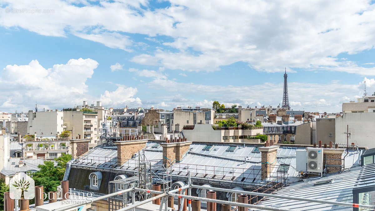 Appartement à PARIS-16E