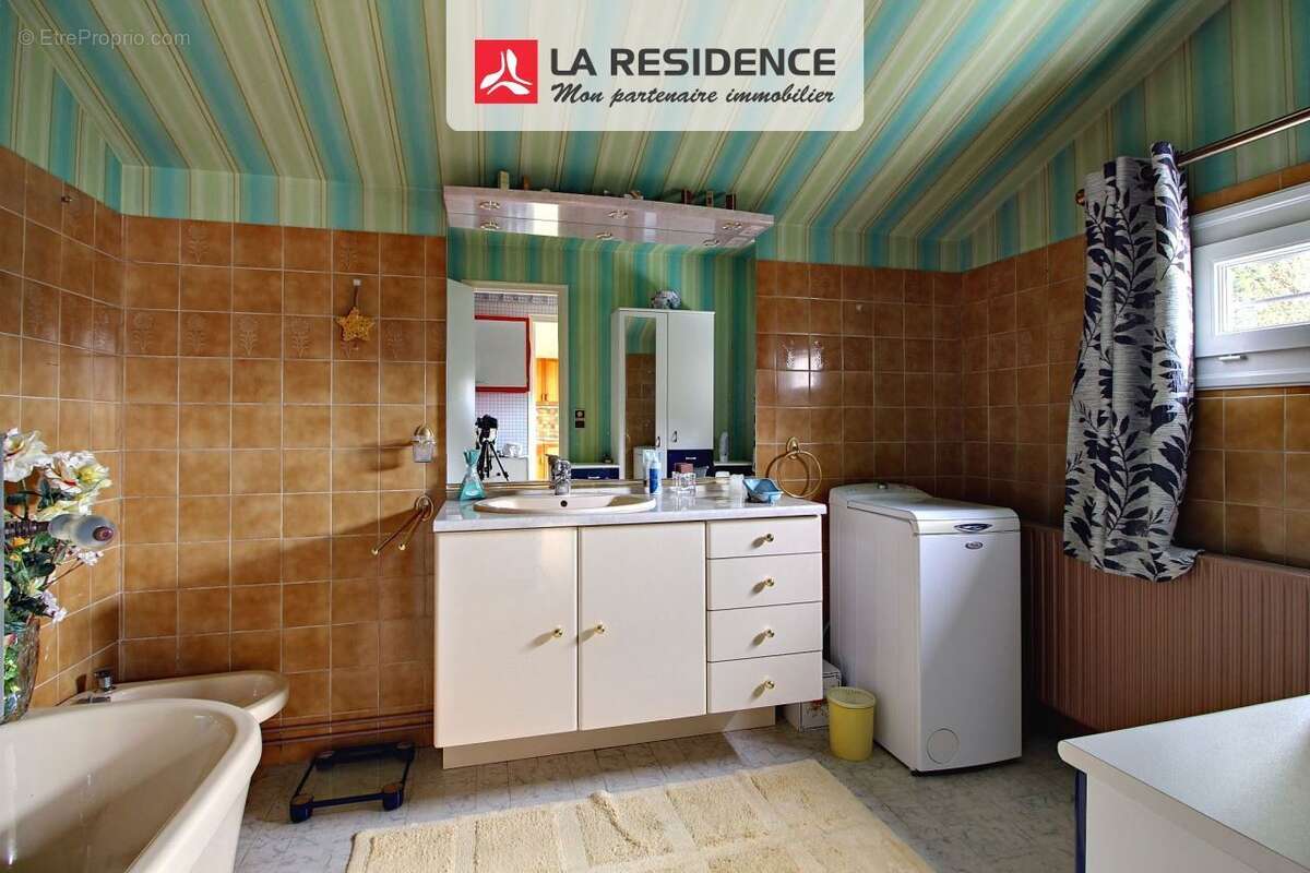 Maison à SAINT-ETIENNE-DU-ROUVRAY