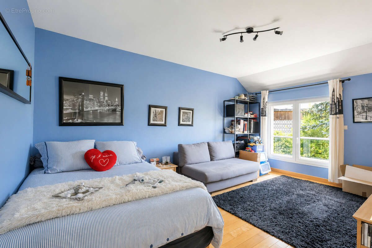 Aulnay-sous-bois ? quartier le parc  maison familiale 291 m² ? 5 chambres ? terrain arboré 712 m² - photo 13