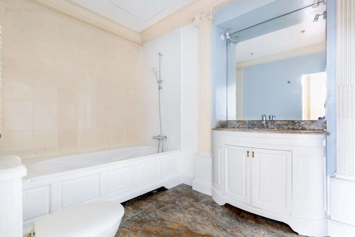 Appartement à PARIS-4E