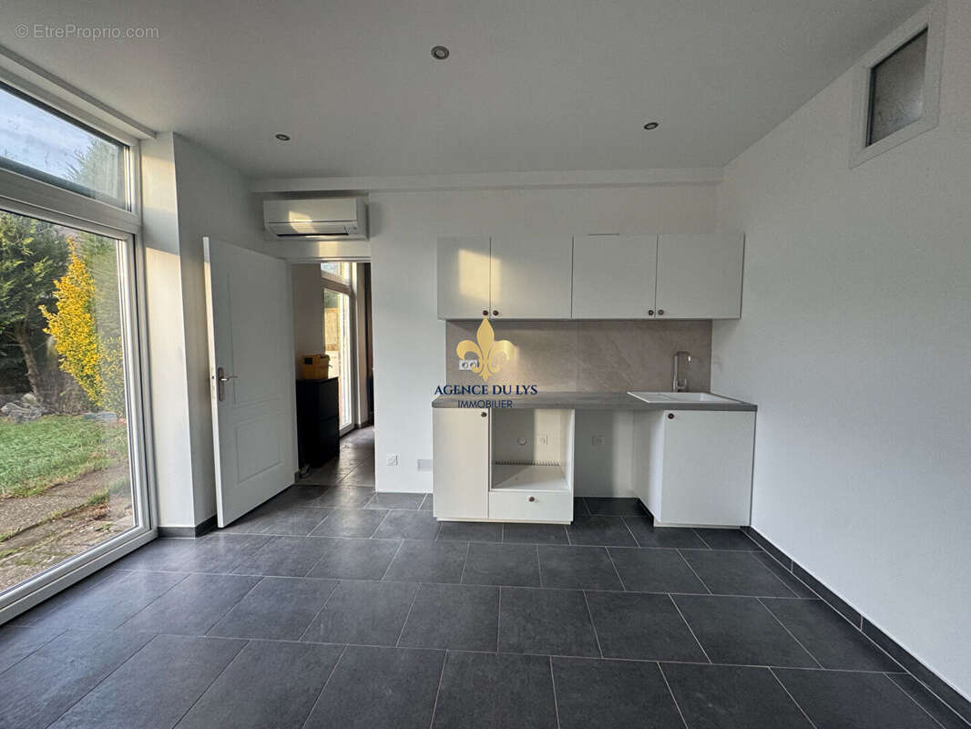 Appartement à LAMORLAYE