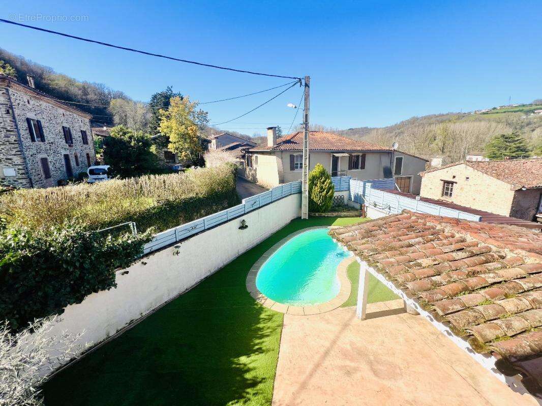 Maison à SAINT-JUERY