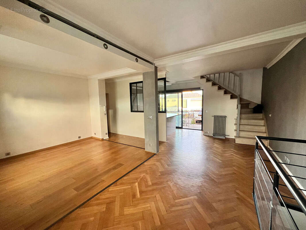 Maison à SARTROUVILLE