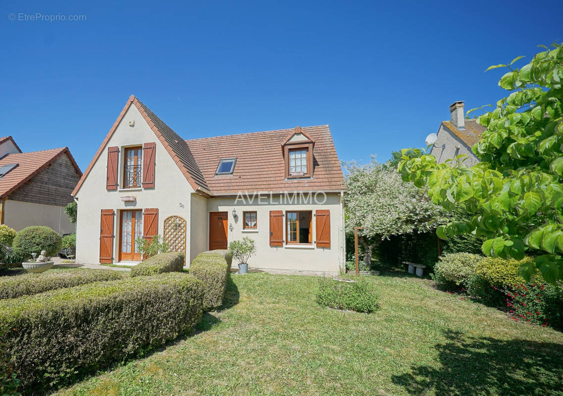 Maison à VILLIERS-SAINT-FREDERIC
