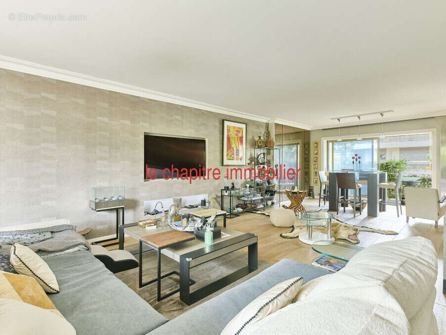 Appartement à NEUILLY-SUR-SEINE