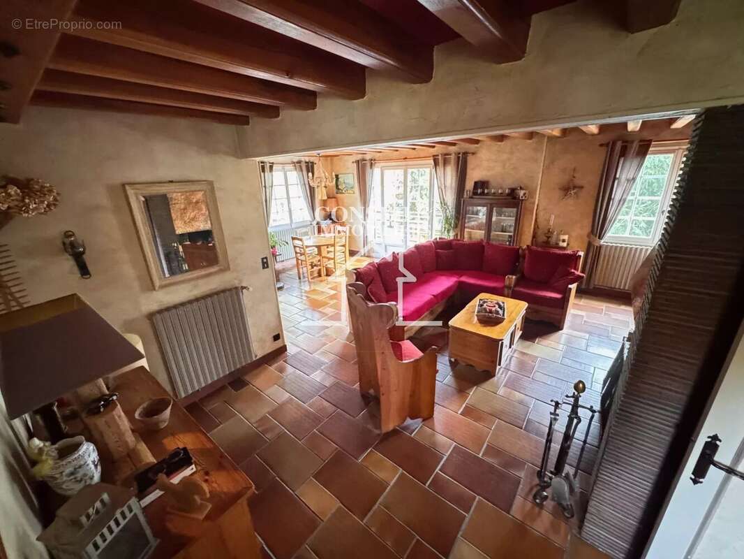 Maison à VILLENEUVE-SUR-YONNE