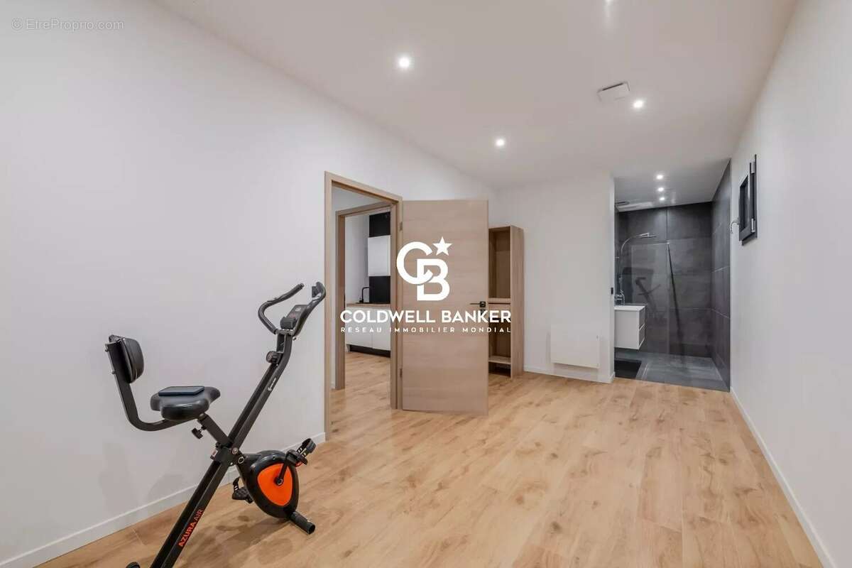 Maison à CRANVES-SALES