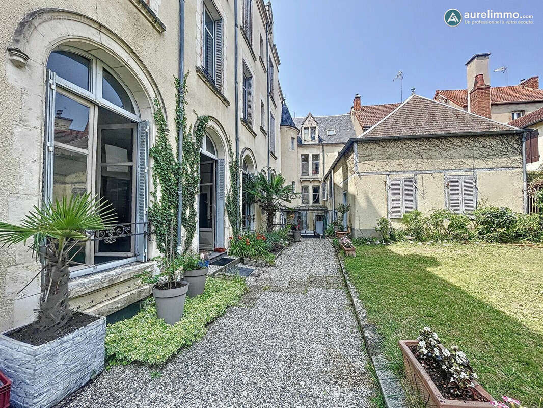 Appartement à NERIS-LES-BAINS