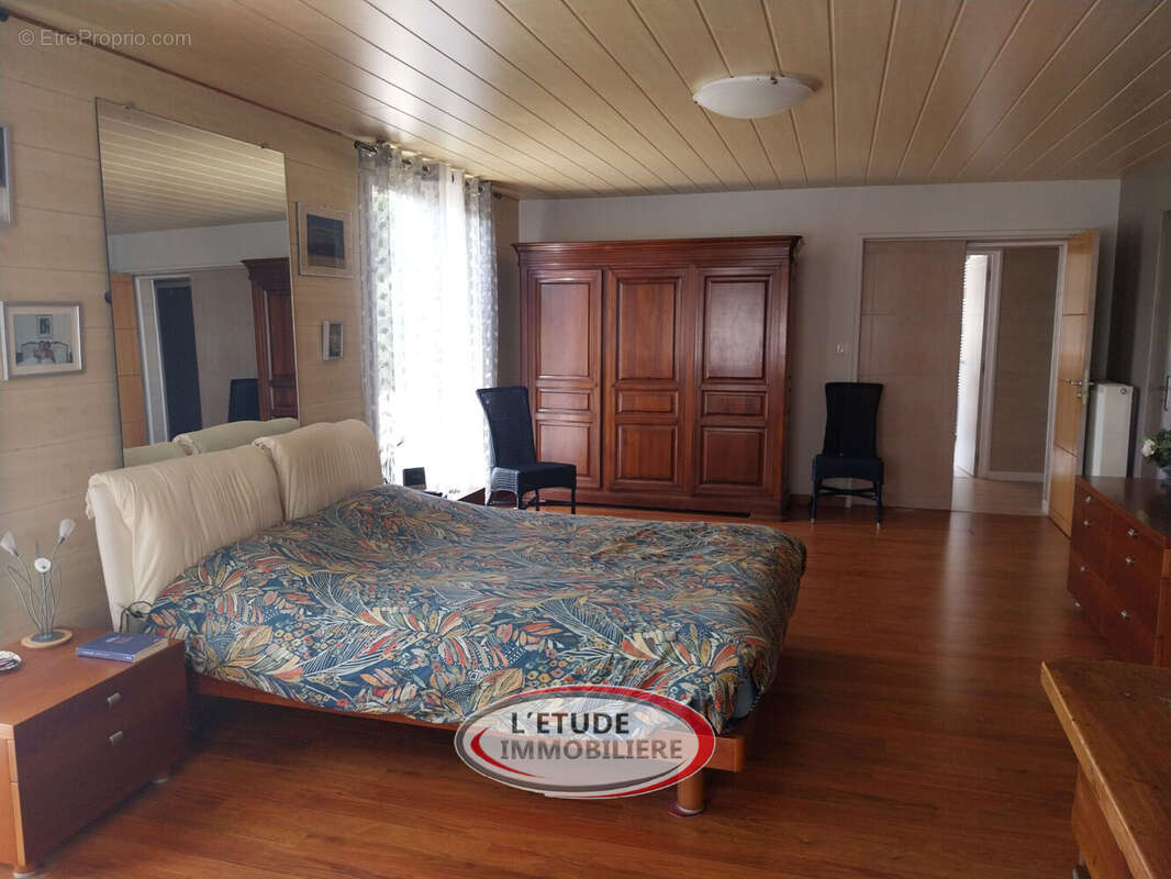 Photo 6 - Maison à SAINT-HILAIRE-DE-CHALEONS