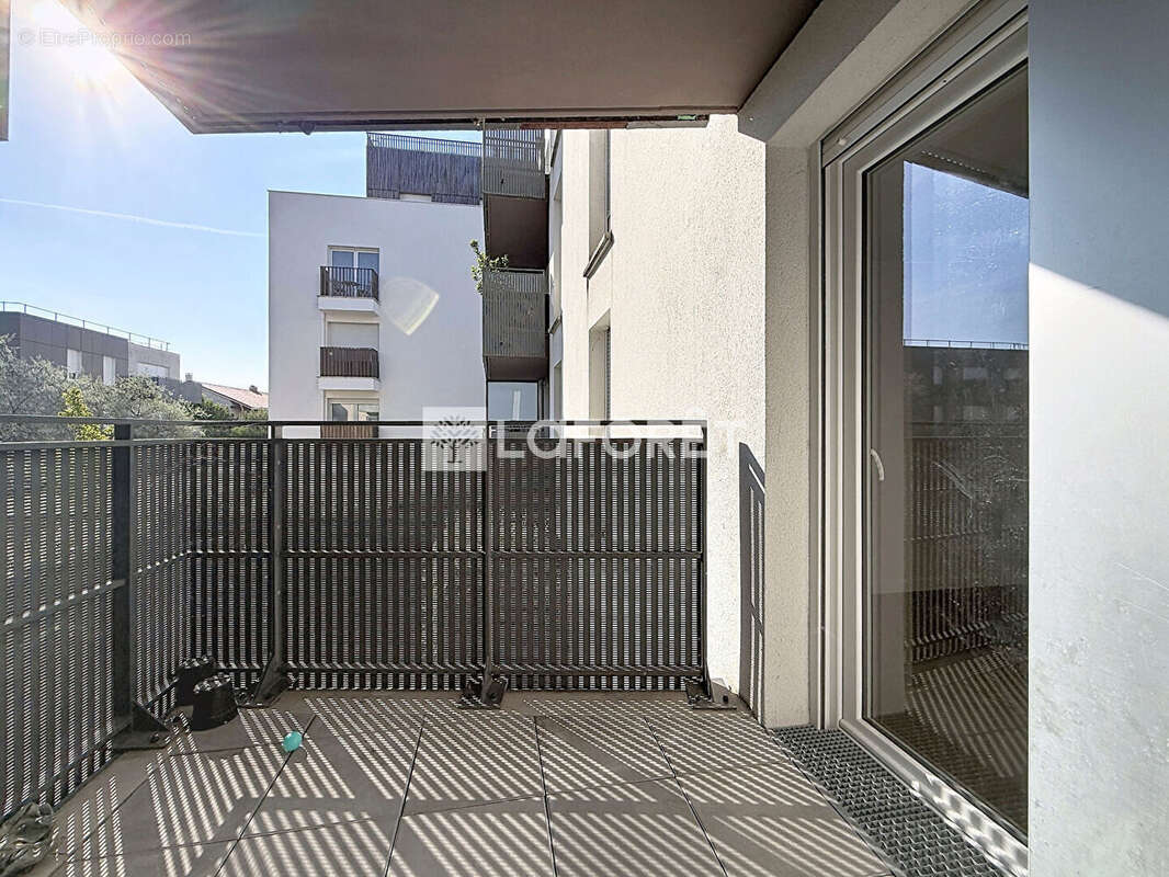 Achères - Appartement 2 pièces de 48 m² avec balcon et parking - photo 2