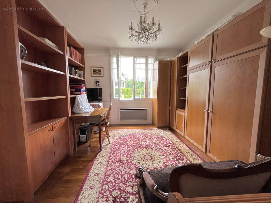 Maison à LE VESINET