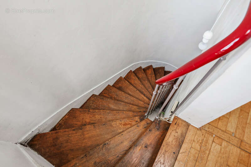 Appartement à PARIS-10E