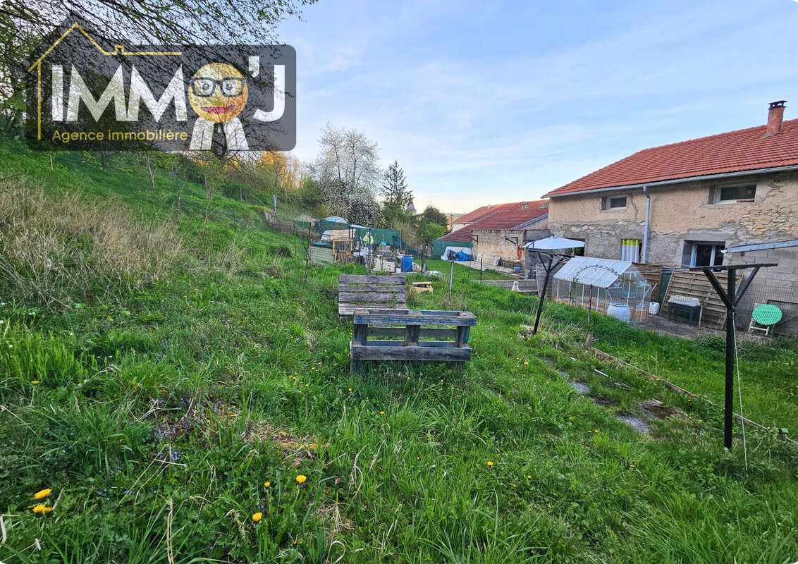 Maison à CREVECHAMPS