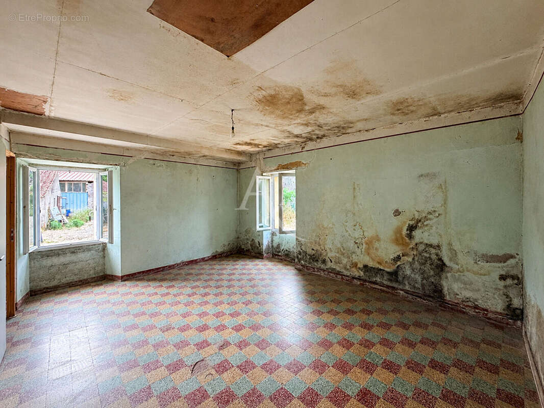 Maison à VIHIERS