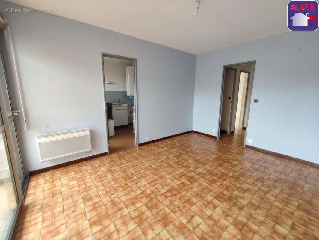 Appartement à CAZERES