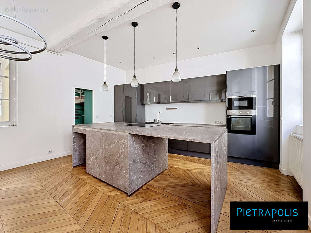 Appartement à LYON-1E