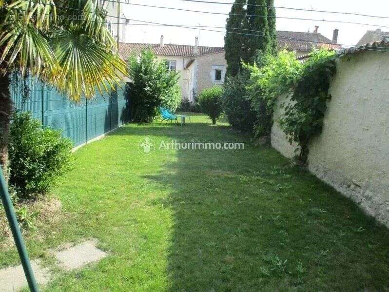 Maison à SAINT-JEAN-D&#039;ANGELY