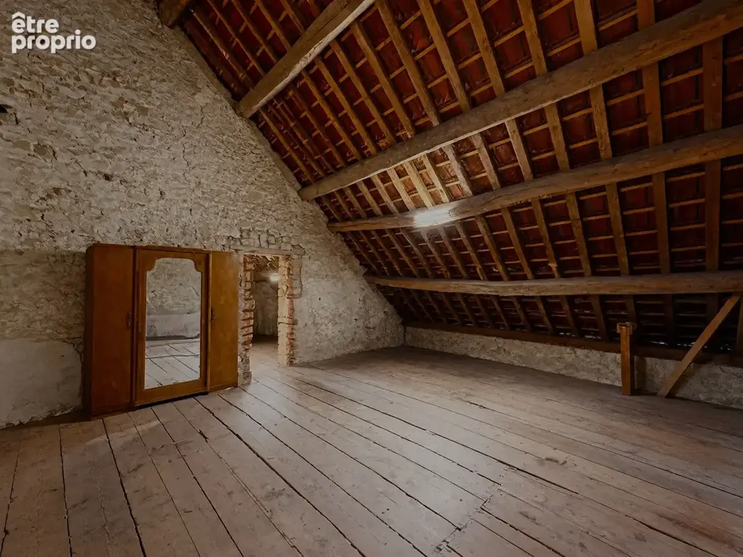 Maison en pierres à Menotey avec piscine et jardin - photo 13