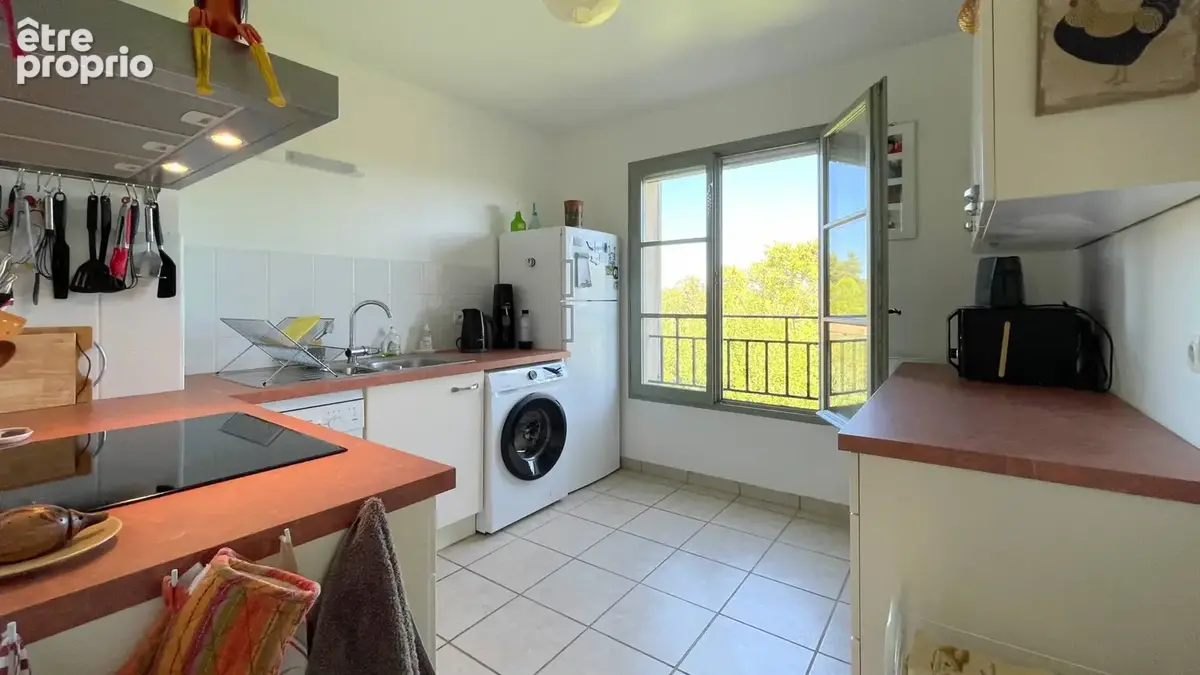Uzès, lumineux duplex avec deux terrasses et garage, à pied du centre historique - photo 8