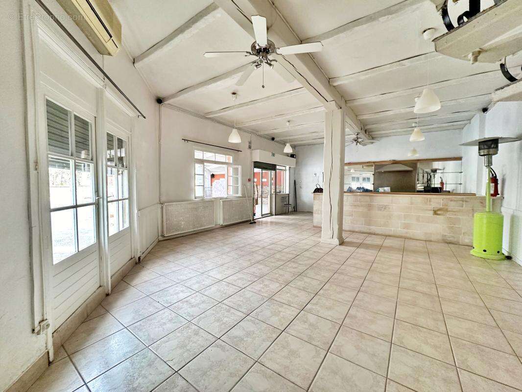 Commerce à SAUVETERRE