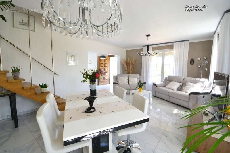 Villa à vendre 4 pièces SALIN DE GIRAUD (13)sans mitoyenneté - photo 5