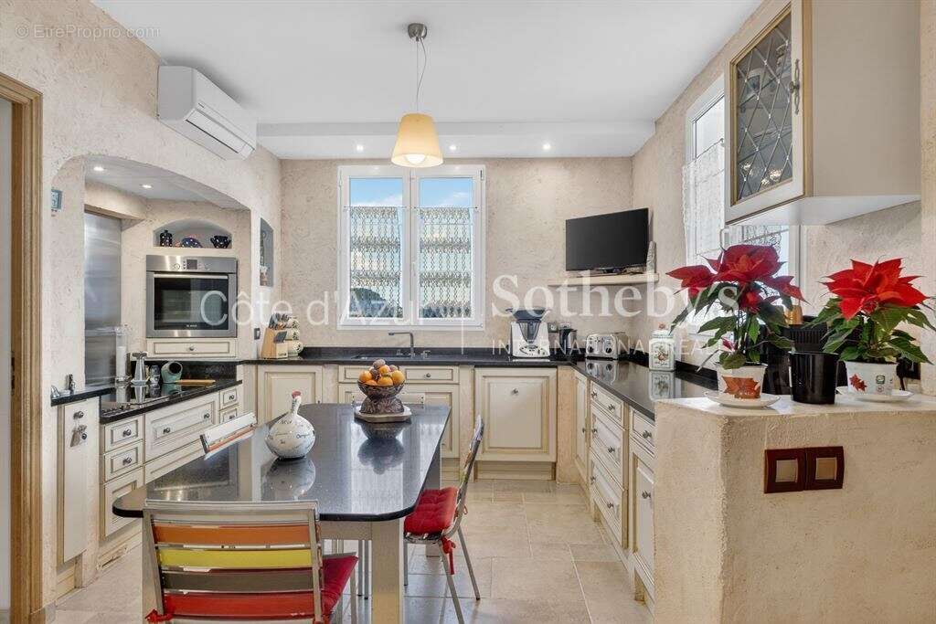 Maison à MONTAUROUX