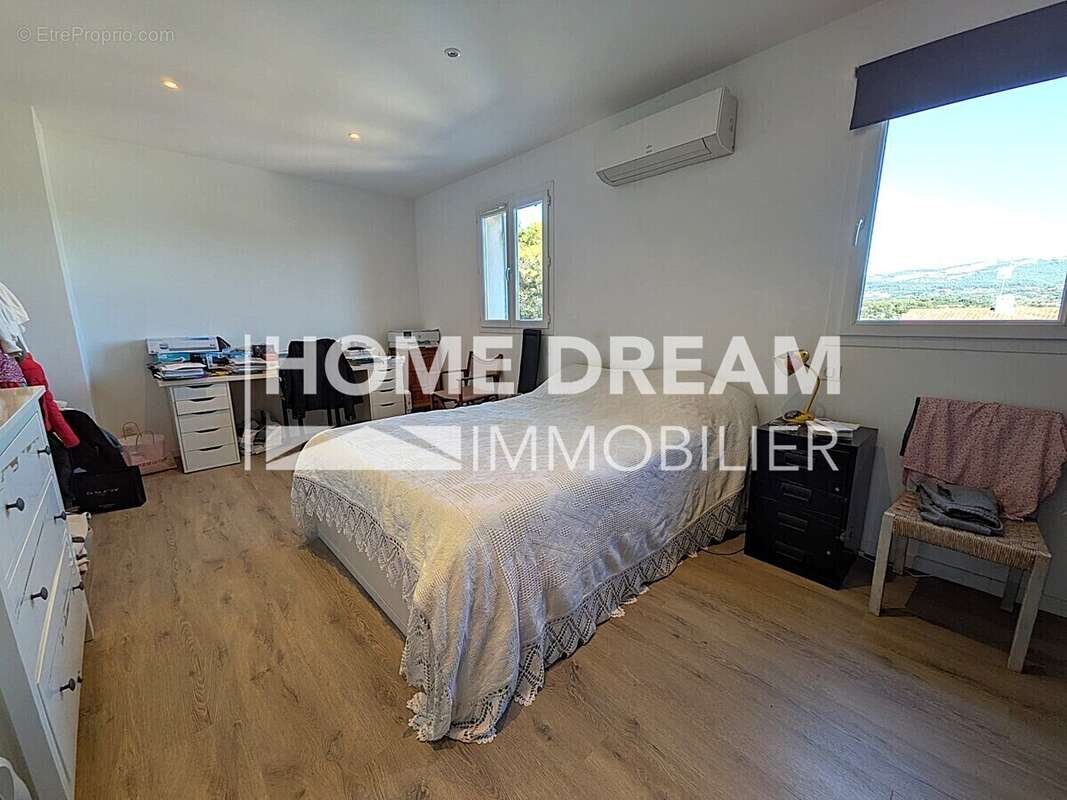 Maison à SIX-FOURS-LES-PLAGES