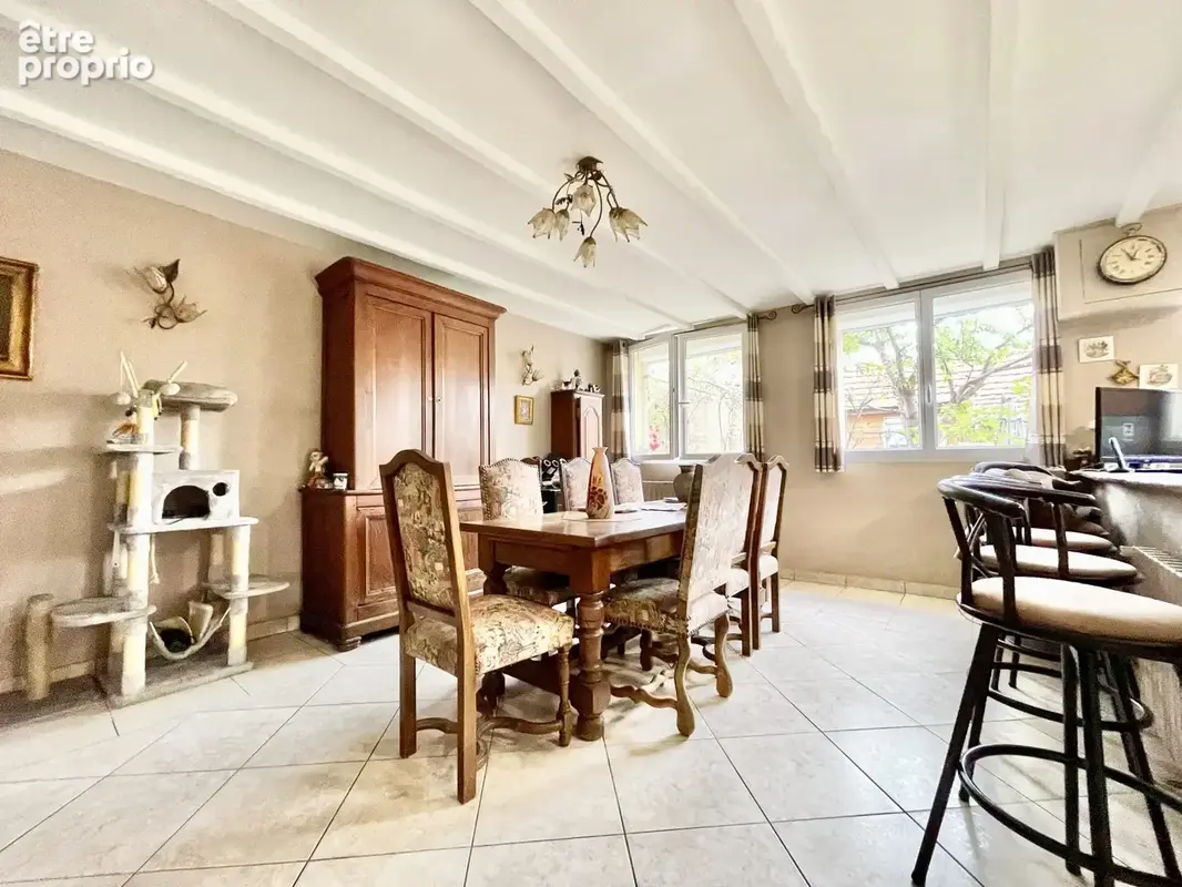Maison 10 pièces 238 m² à vendre à Neuilly-Plaisance (93360) - photo 3