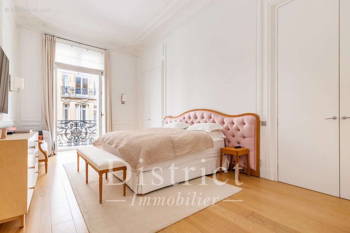 Exclusivité Avenue de Messine. Appartement entièrement rénové 242 m² - photo 9
