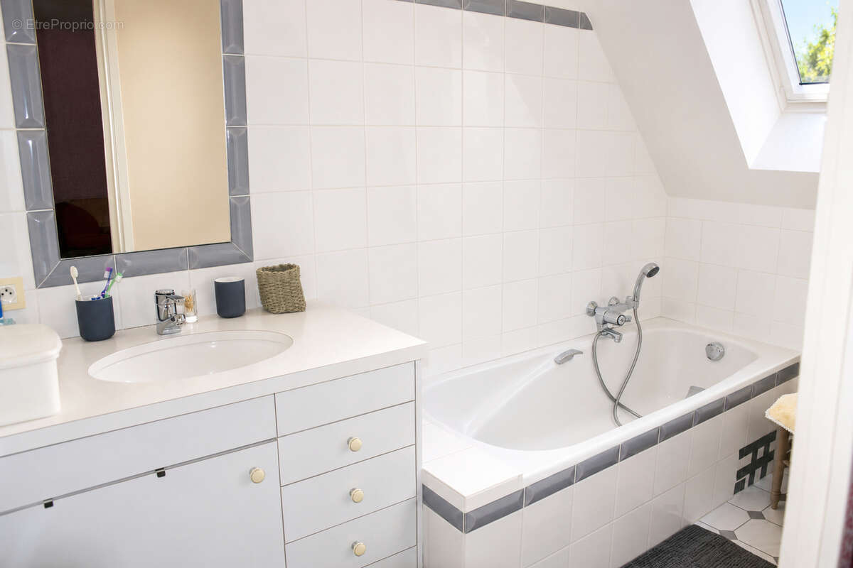 Villa d'exception de 280 m2 - 5 chambres - Jardin paysager - Amilly VIROY - photo 14