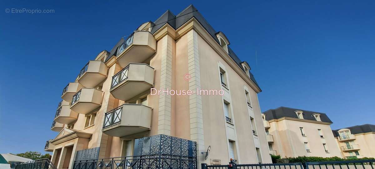 Appartement à PONTAULT-COMBAULT