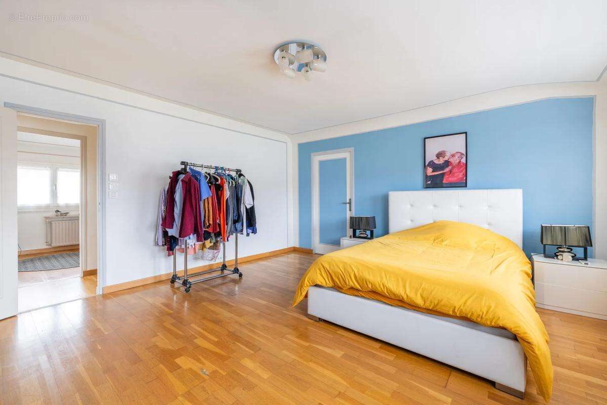 Maison à ORMESSON-SUR-MARNE