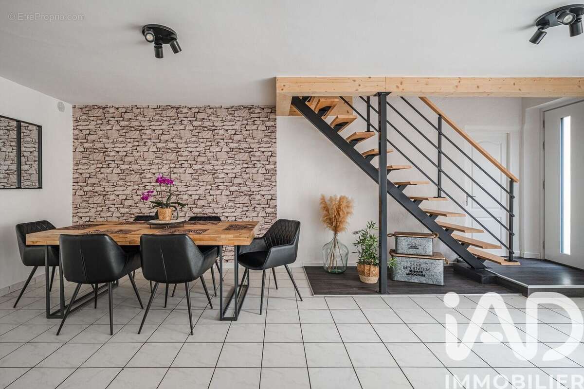 Photo 2 - Maison à LE GUA