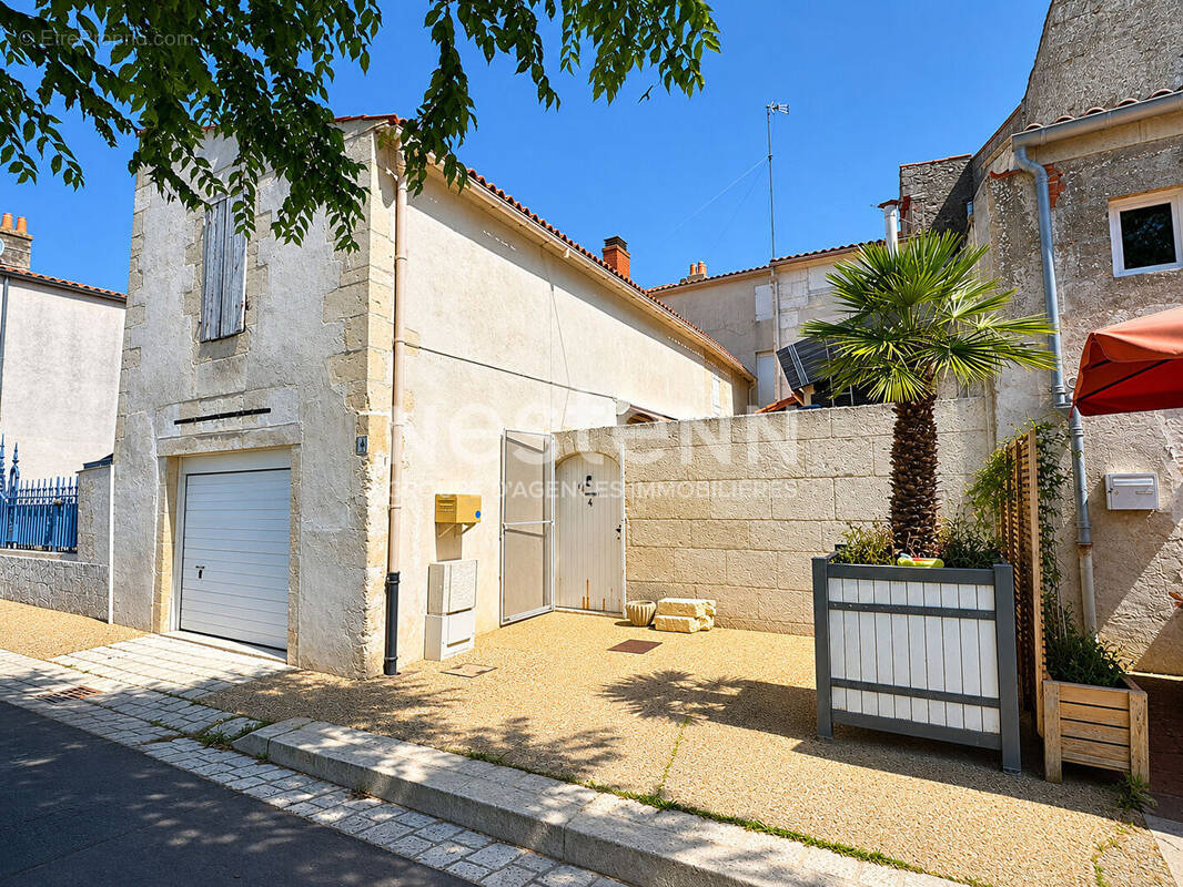 Maison à TONNAY-CHARENTE