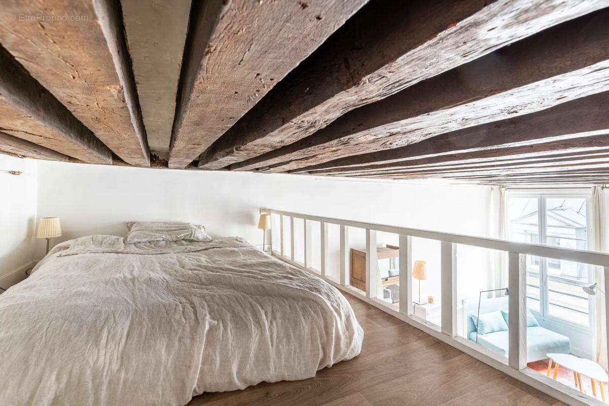 Appartement à PARIS-3E