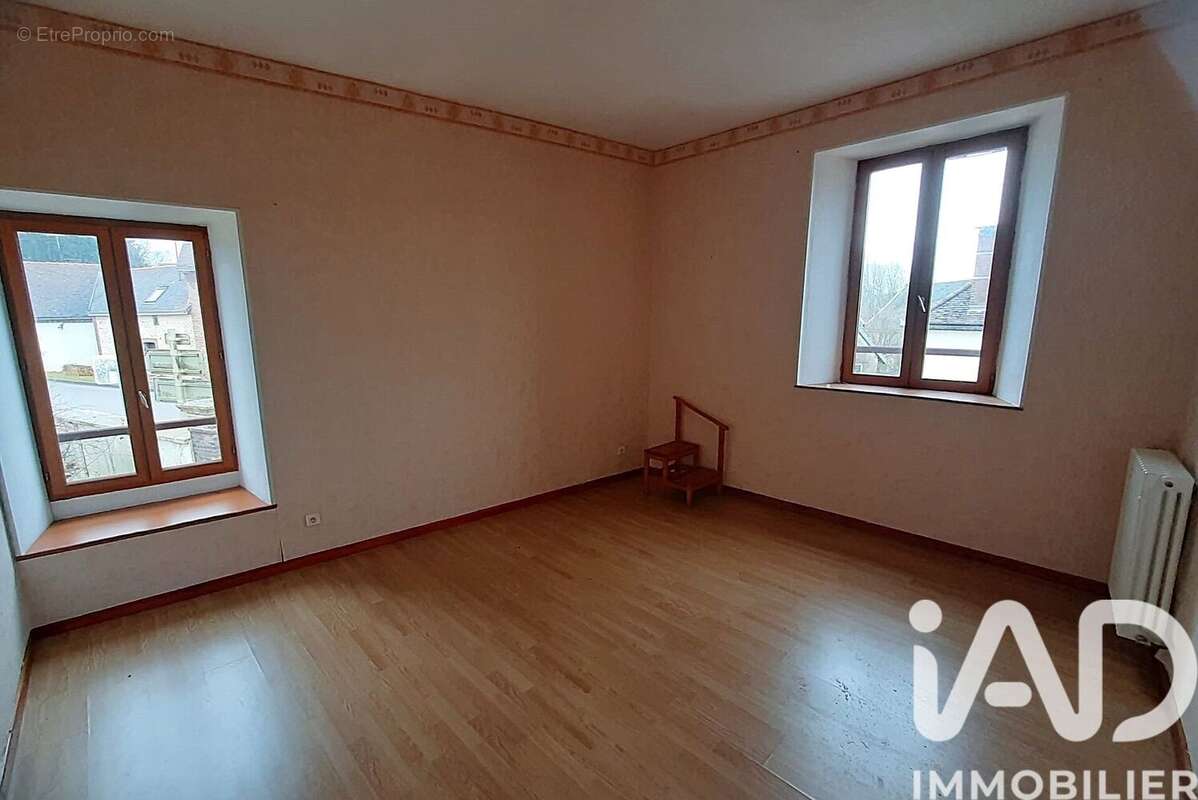 Maison 230 m² à Arces-Dilo  - photo 8