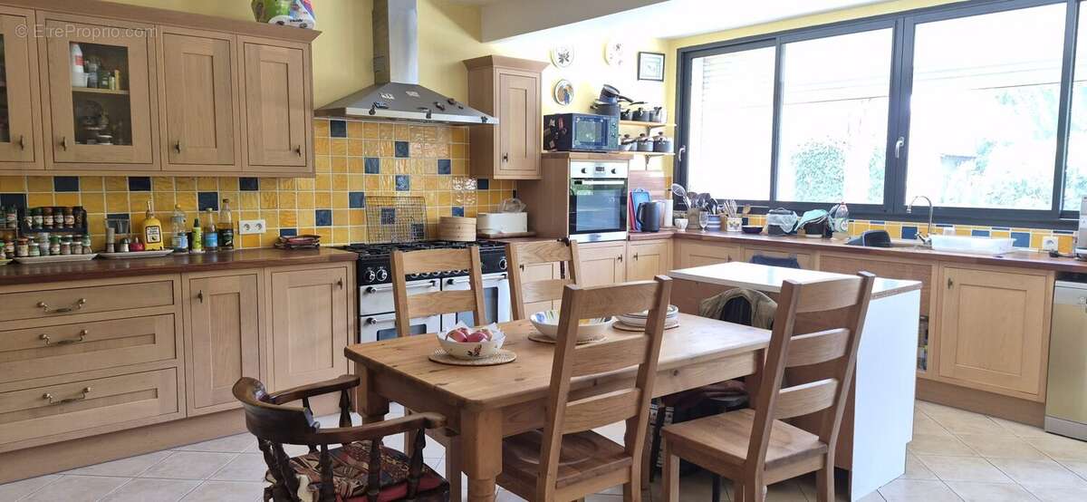 Maison 325 m² à Nere  - photo 5